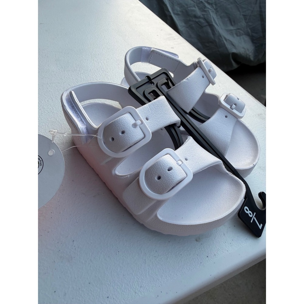 Girl sandals size 7/8